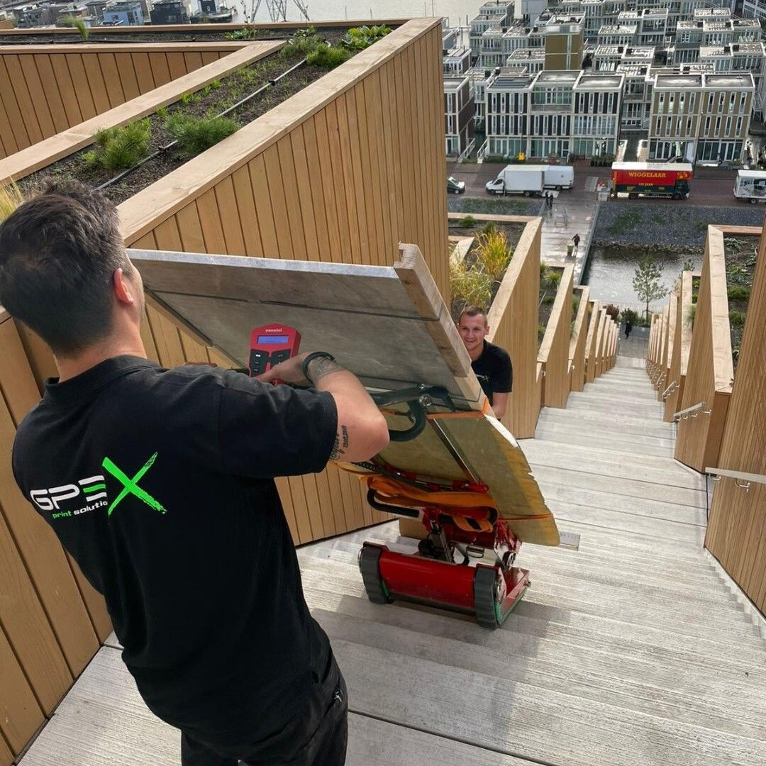 Zonzini Skipper electric stair-climbing hand truck, detail view