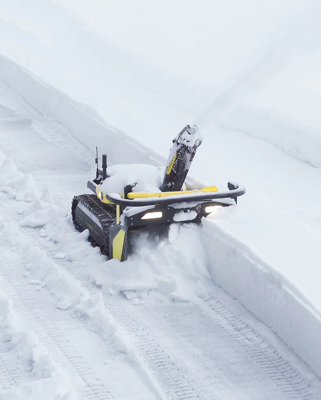 Y-Series Lawn Mower Pro + Snow Blower + Leaf Blower configuration reference 3; Y-Series configuration reference